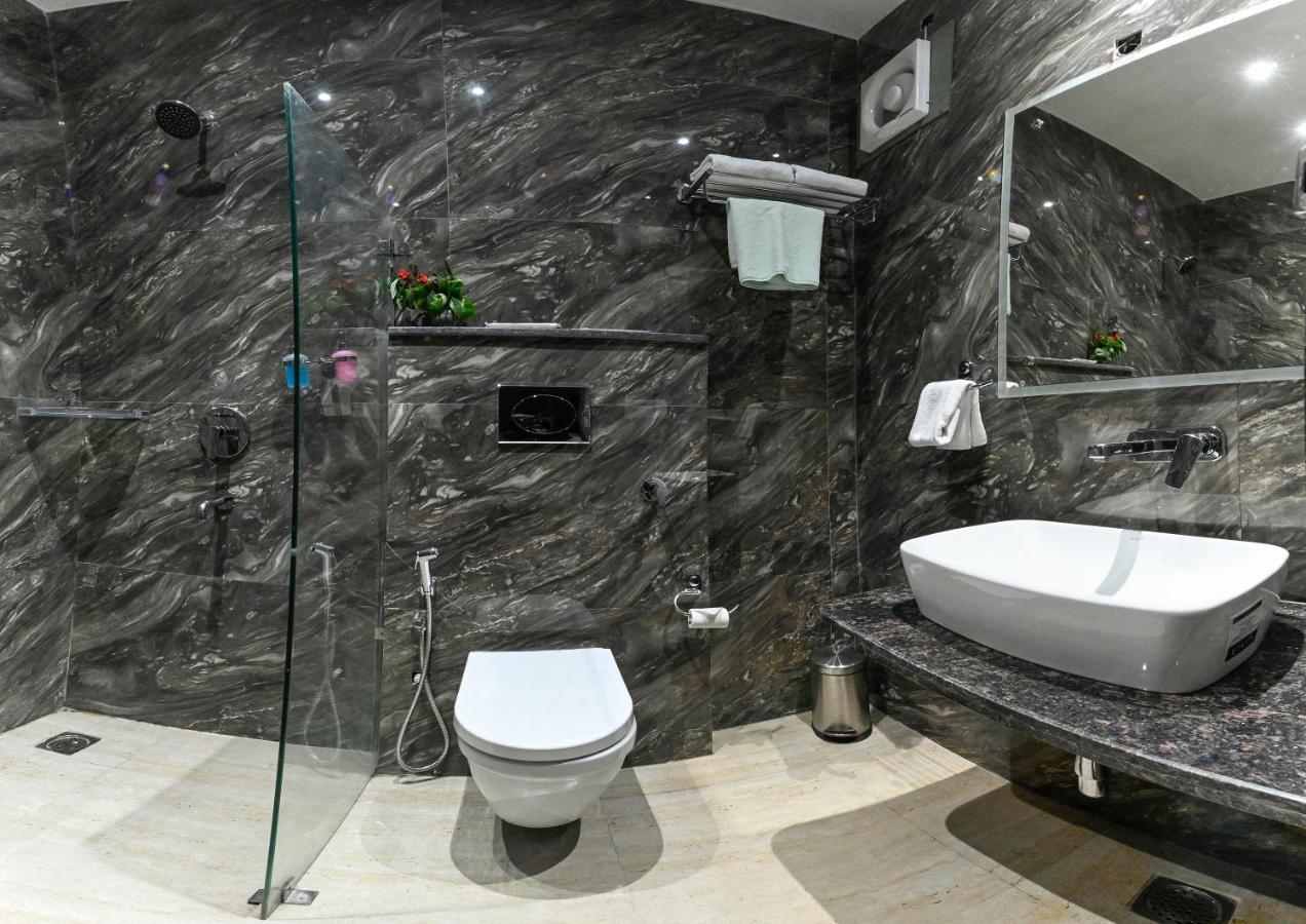 Hotel Avalon Palms Agra Agra  Dış mekan fotoğraf