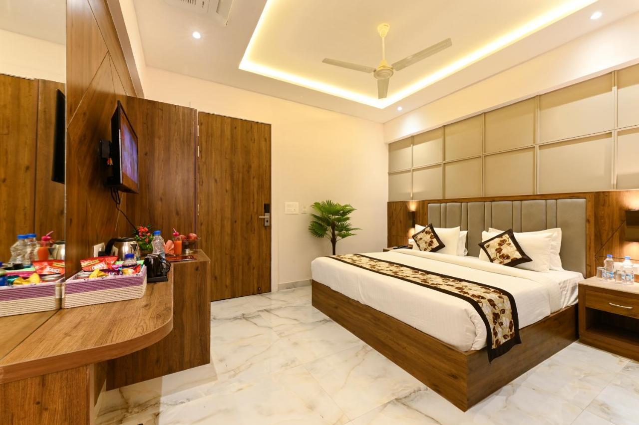 Hotel Avalon Palms Agra Agra  Dış mekan fotoğraf
