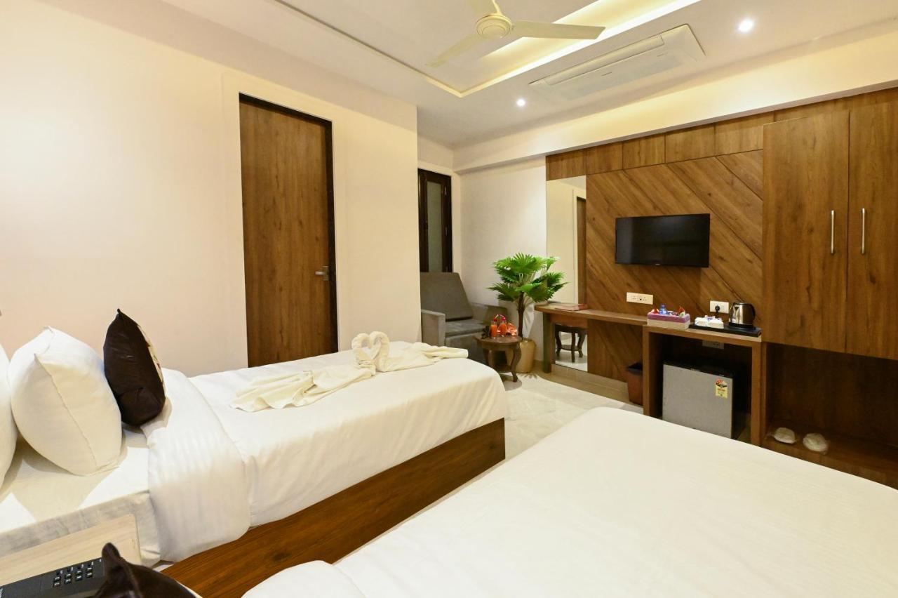 Hotel Avalon Palms Agra Agra  Dış mekan fotoğraf