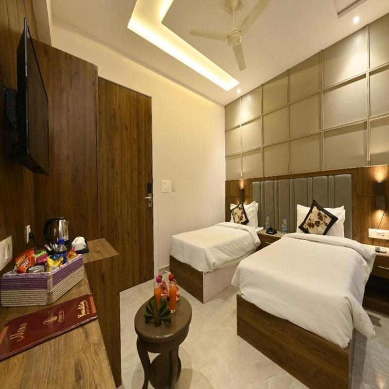 Hotel Avalon Palms Agra Agra  Dış mekan fotoğraf